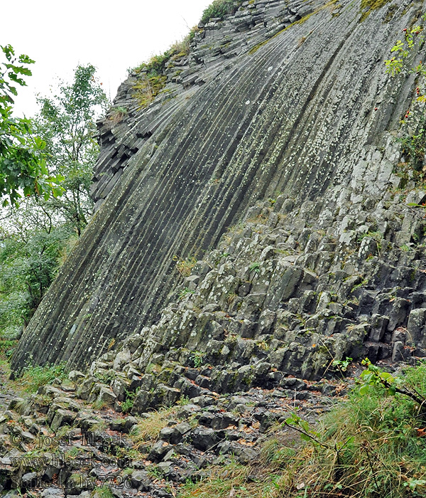 Šomoška NPR čedič Cerová vrchovina Basalt basalte базальт basalto